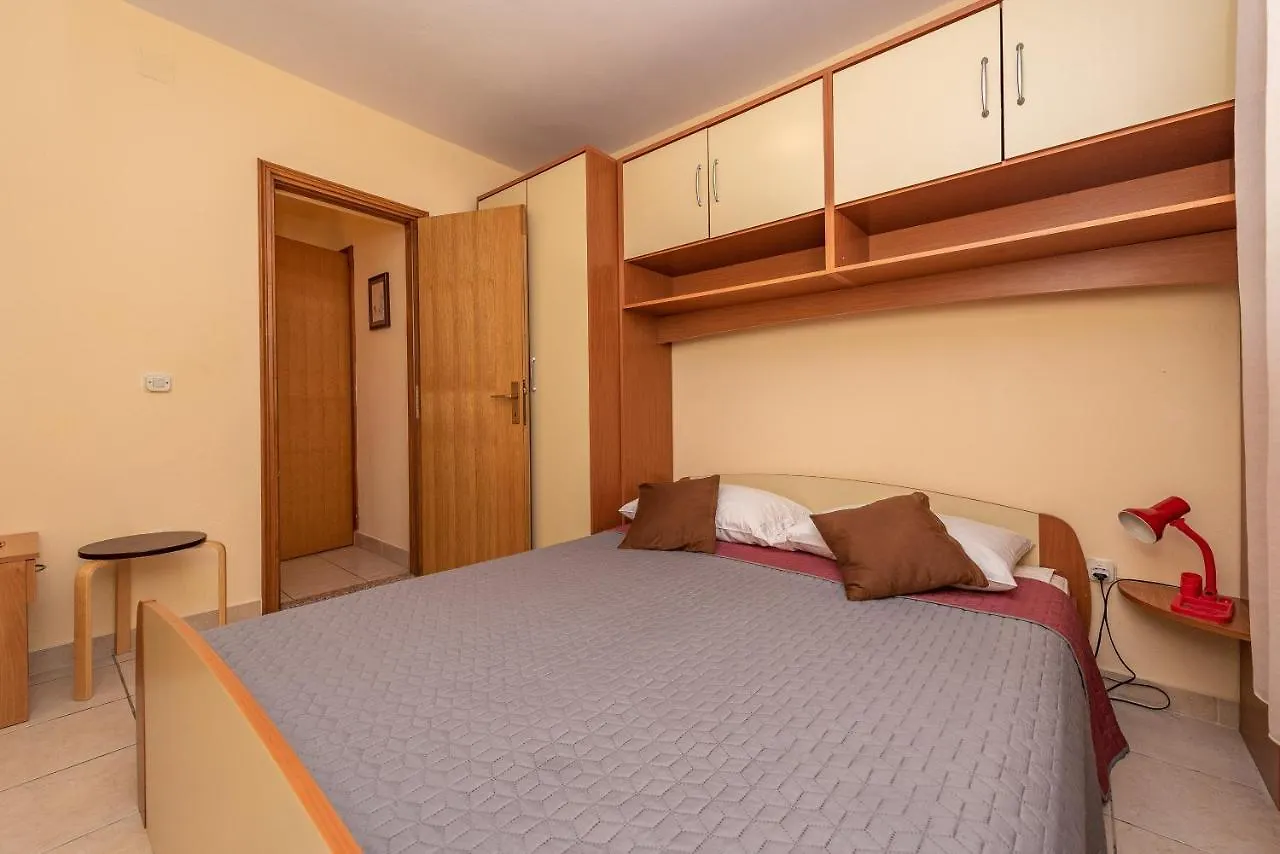 Apartment Apartmani Merica Pakostane Croatia