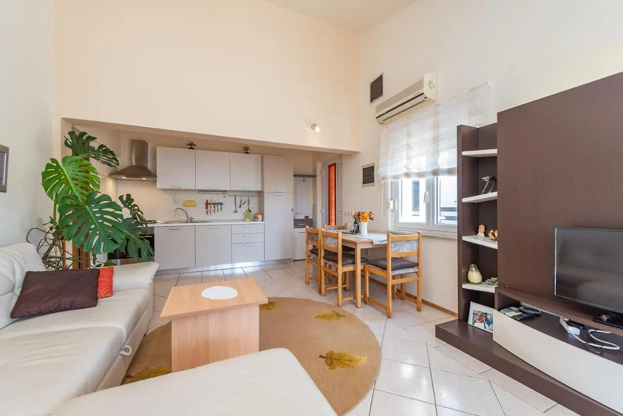 Apartmani Merica Pakostane