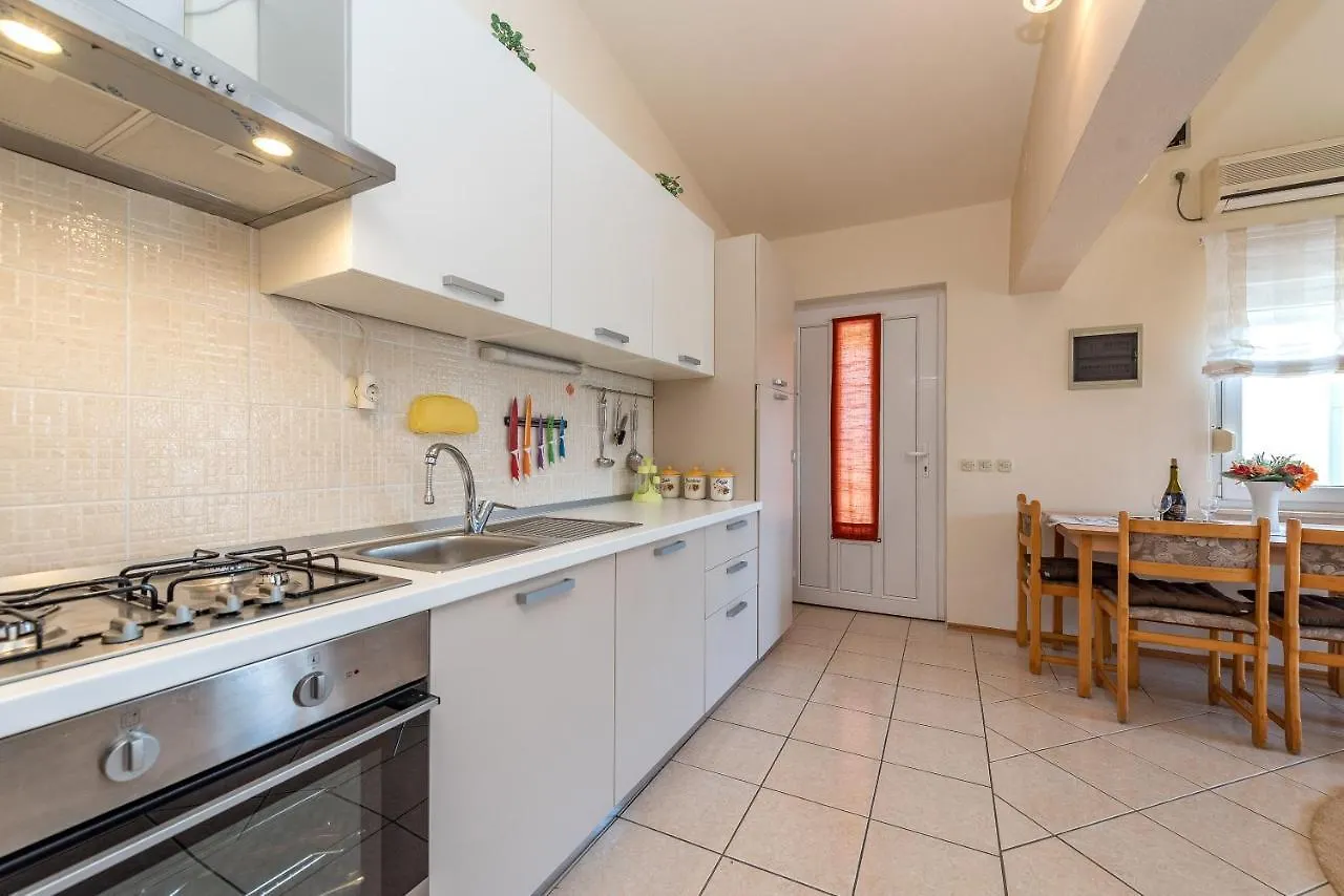Apartmani Merica Pakostane